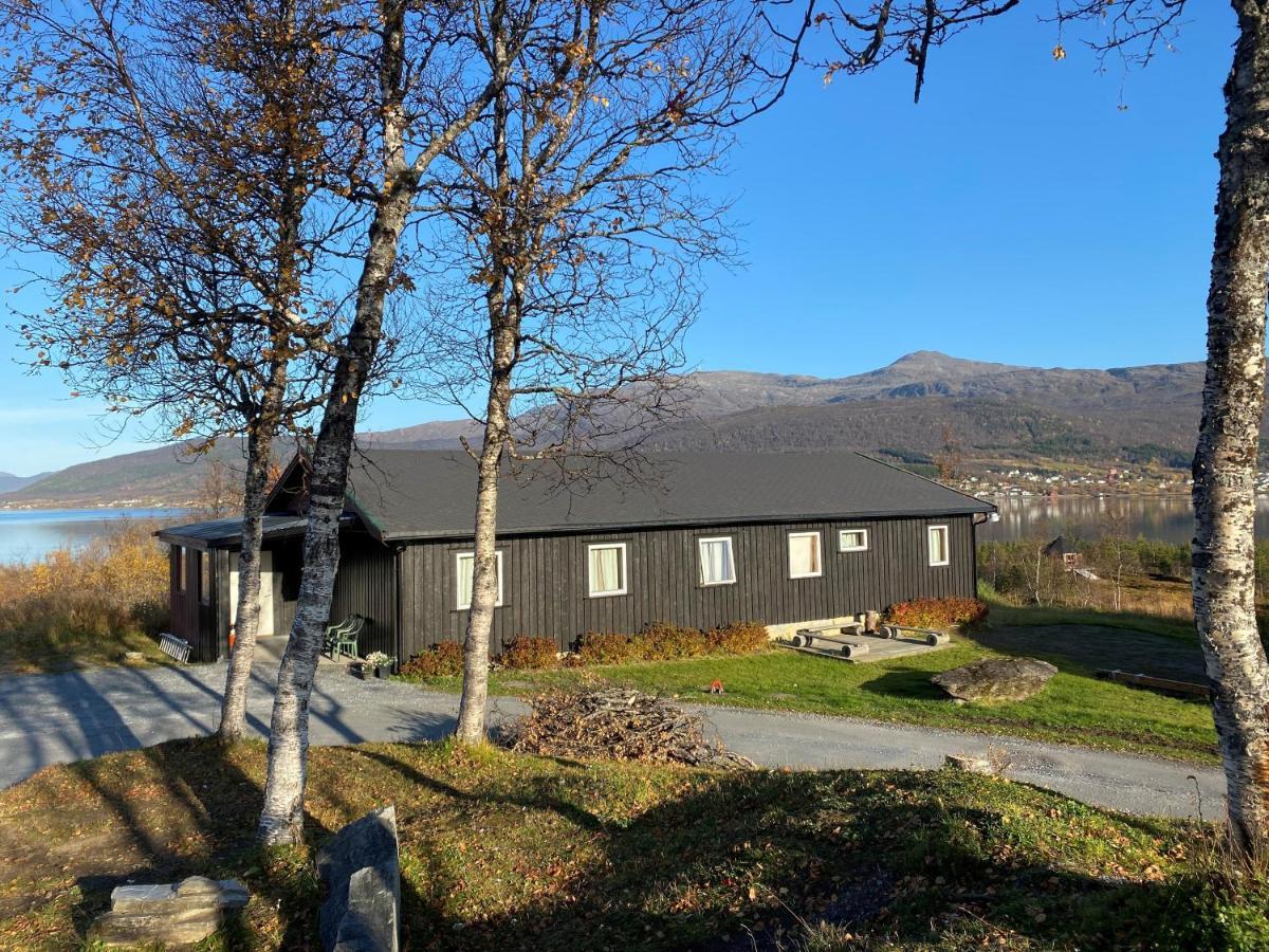 Skoghus Hostel Silsand Buitenkant foto
