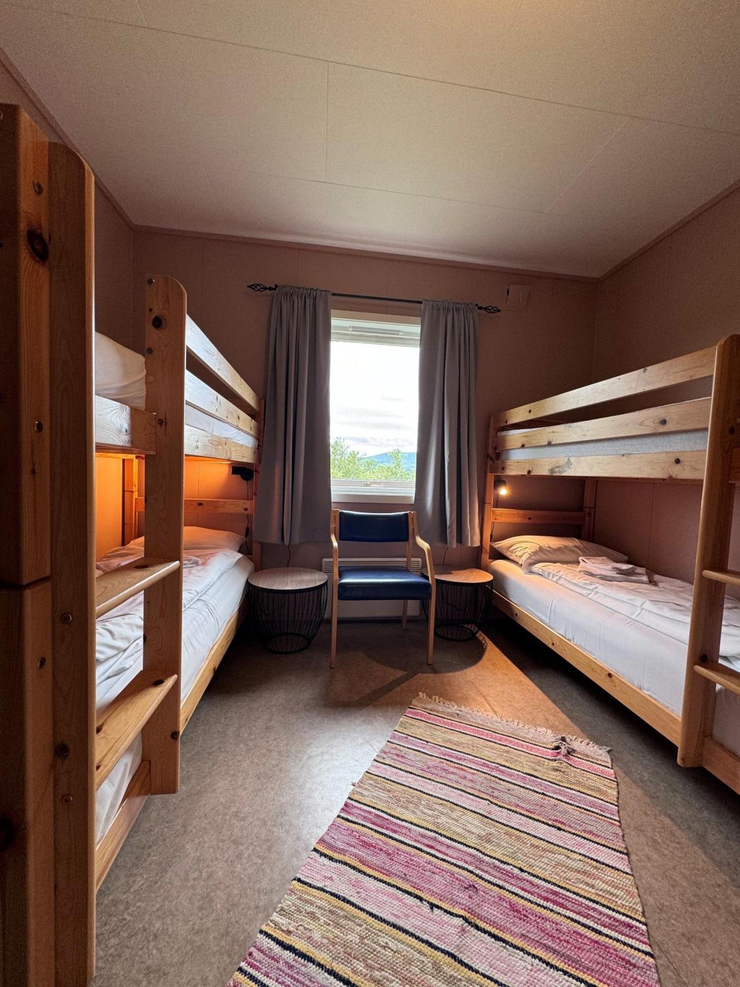 Skoghus Hostel Silsand Buitenkant foto