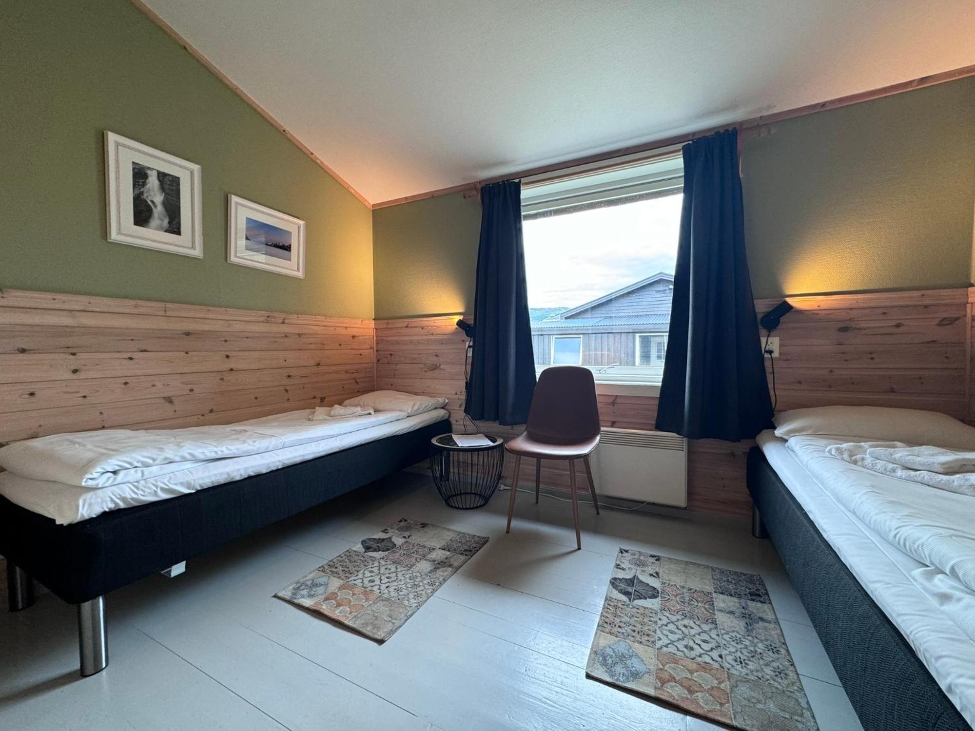 Skoghus Hostel Silsand Buitenkant foto