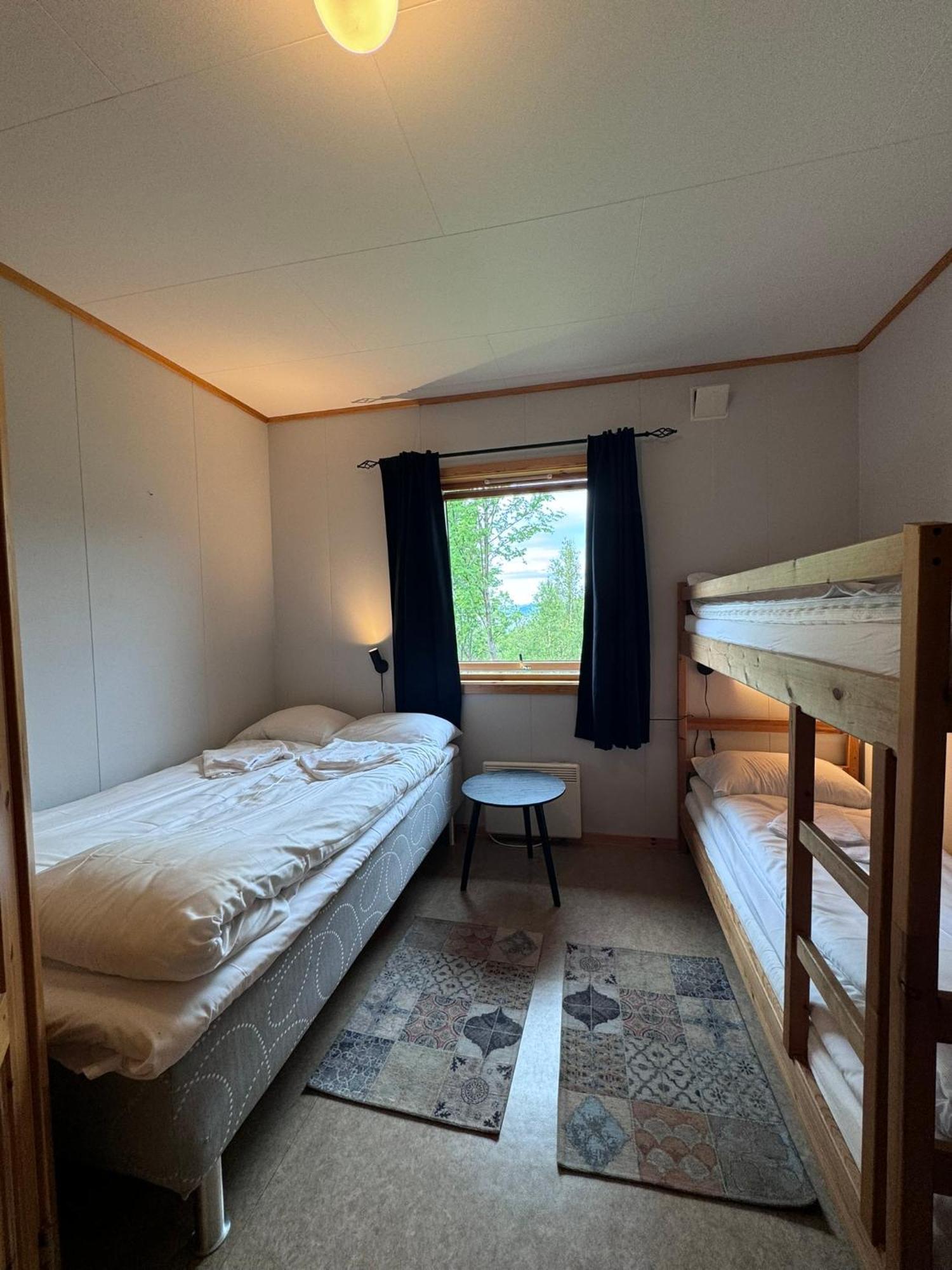 Skoghus Hostel Silsand Buitenkant foto