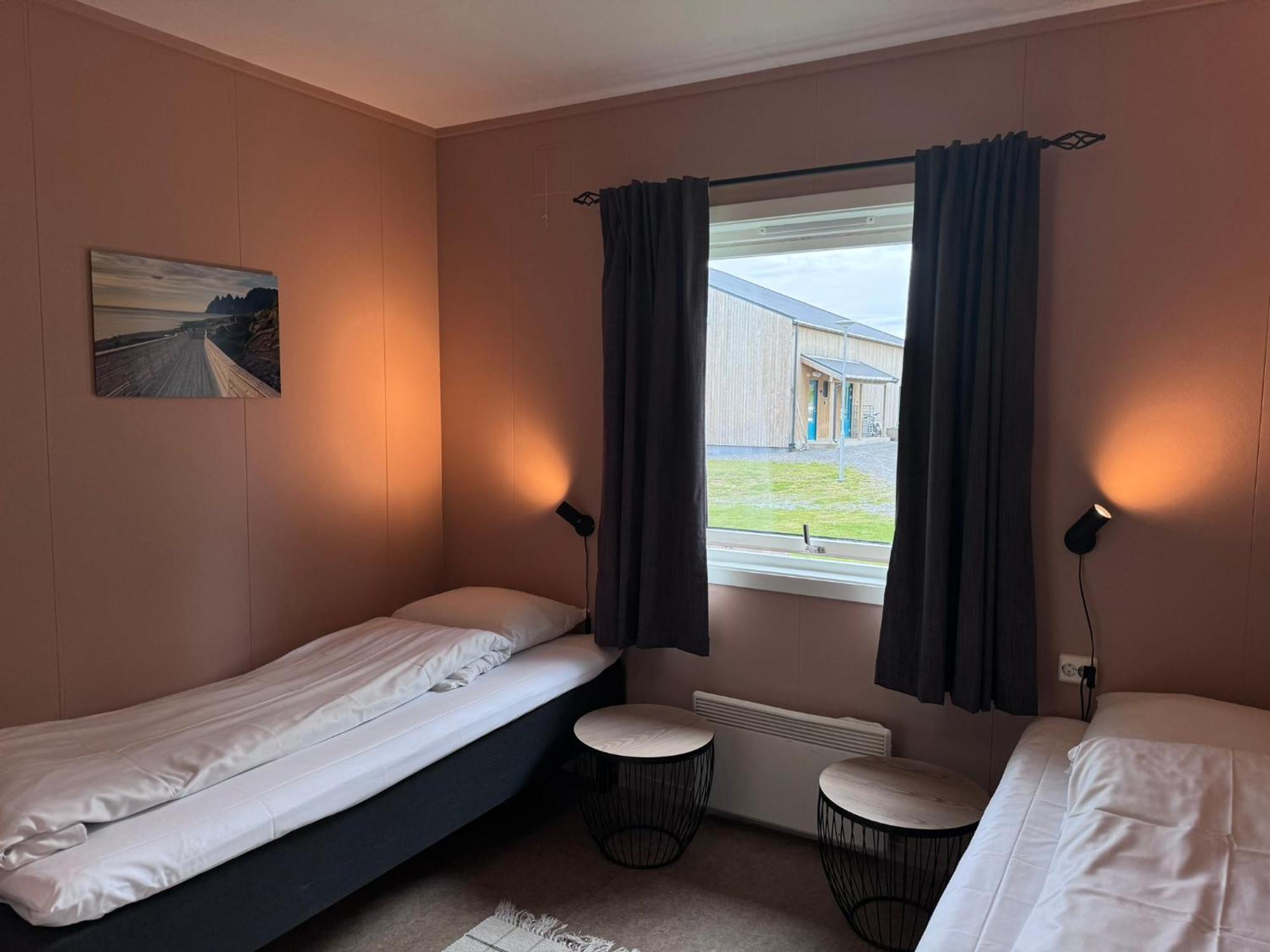 Skoghus Hostel Silsand Buitenkant foto